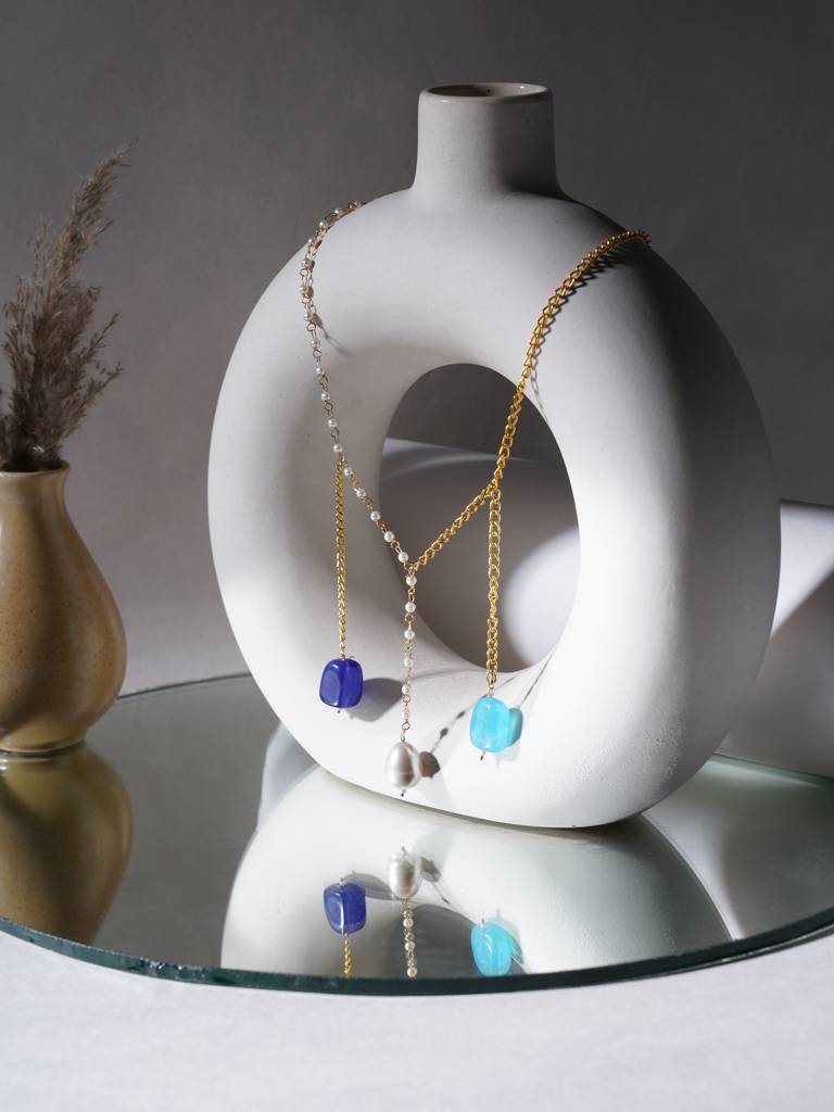 Long Pearl And Gold Chain Neckpiece : RRA23-58