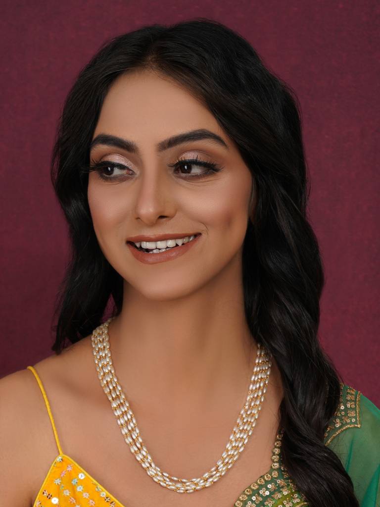 Layered Gold & Pearl Neckpiece : RRA23-65
