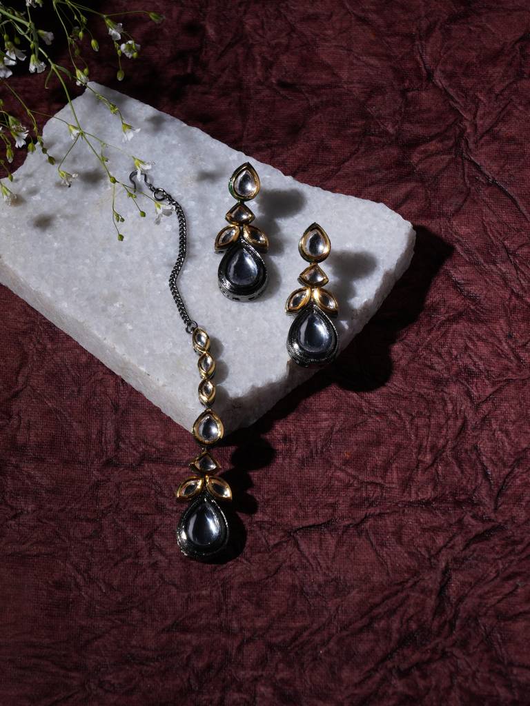 Dual Tone Teardrop Kundan Maang Tikka With Earrings : RRA23-1