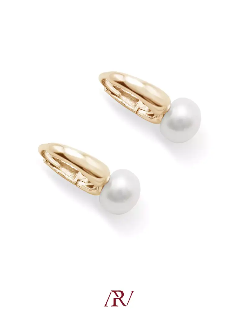 Minimal Pearl Huggies : ARV-ER-039