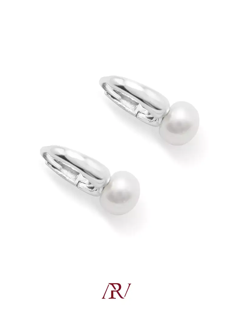 Minimal Pearl Huggies : ARV-ER-039