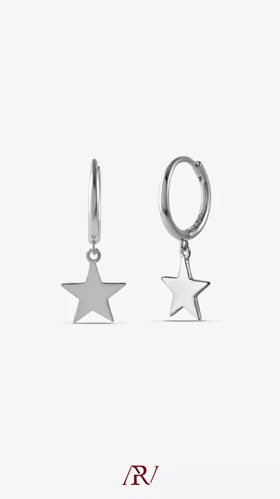 Minimalistic Star Huggies : ARV-ER-033