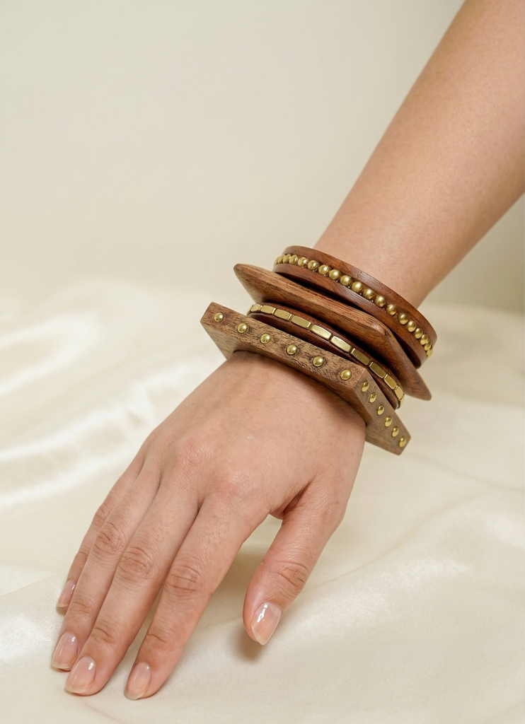 Mira Wood Bangle Stack – Set Of 4 : MJ273