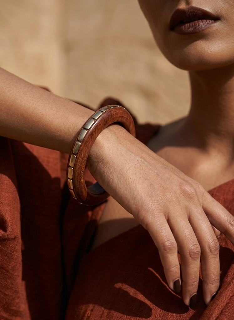 Zuri Wood Bangle : MJ274
