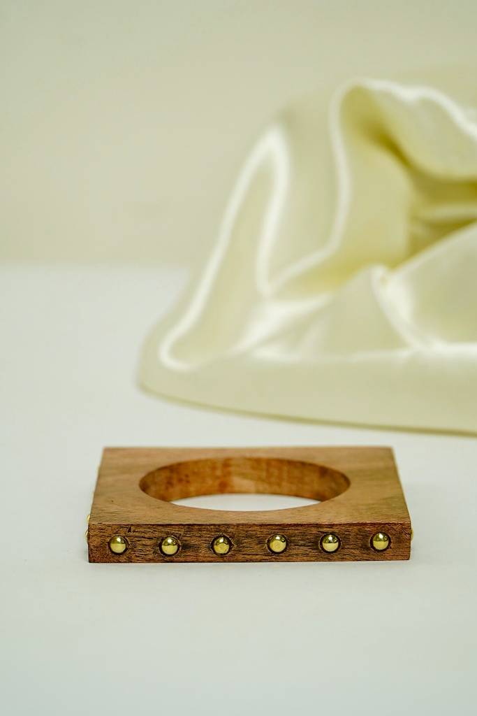 Facet Wood Bangle : MJ275
