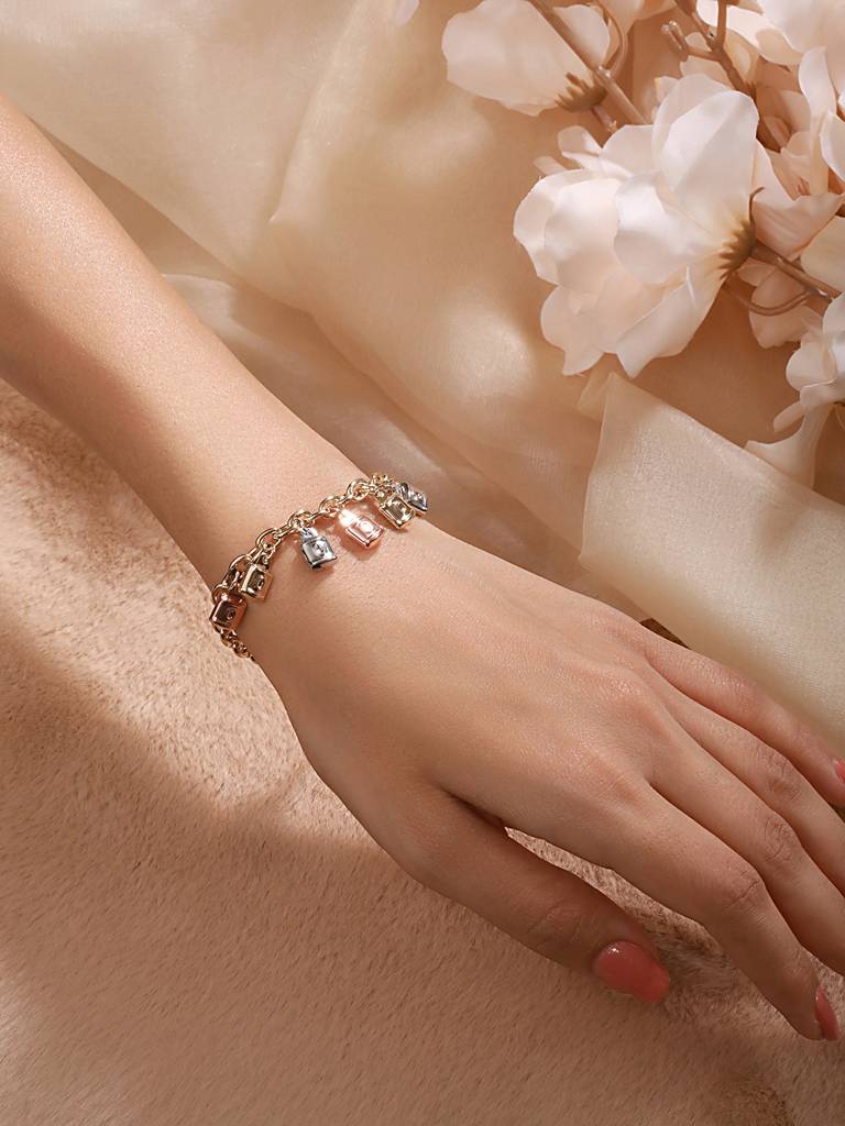 Anti-Tarnishgold Plated Engraved Lock Charms Allover Wraparound Bracelet : STBR8108