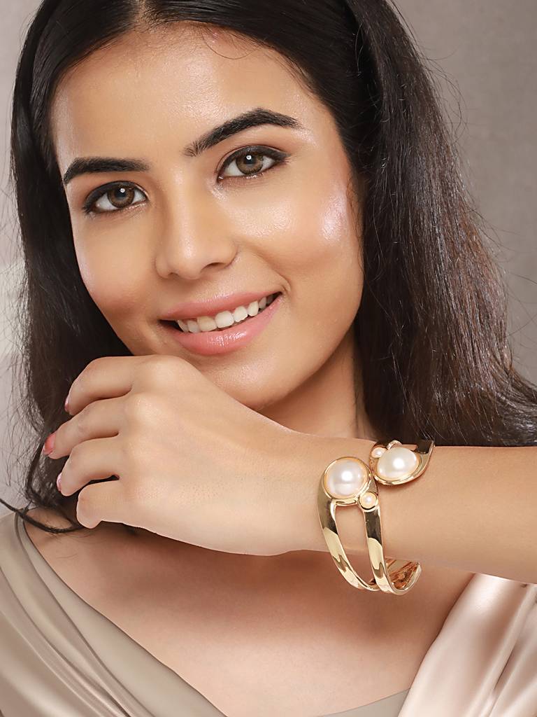 Anti-Tarnish18K Gold Plated Pearl Studded Cuff Bangle Bracelet : STBR8103