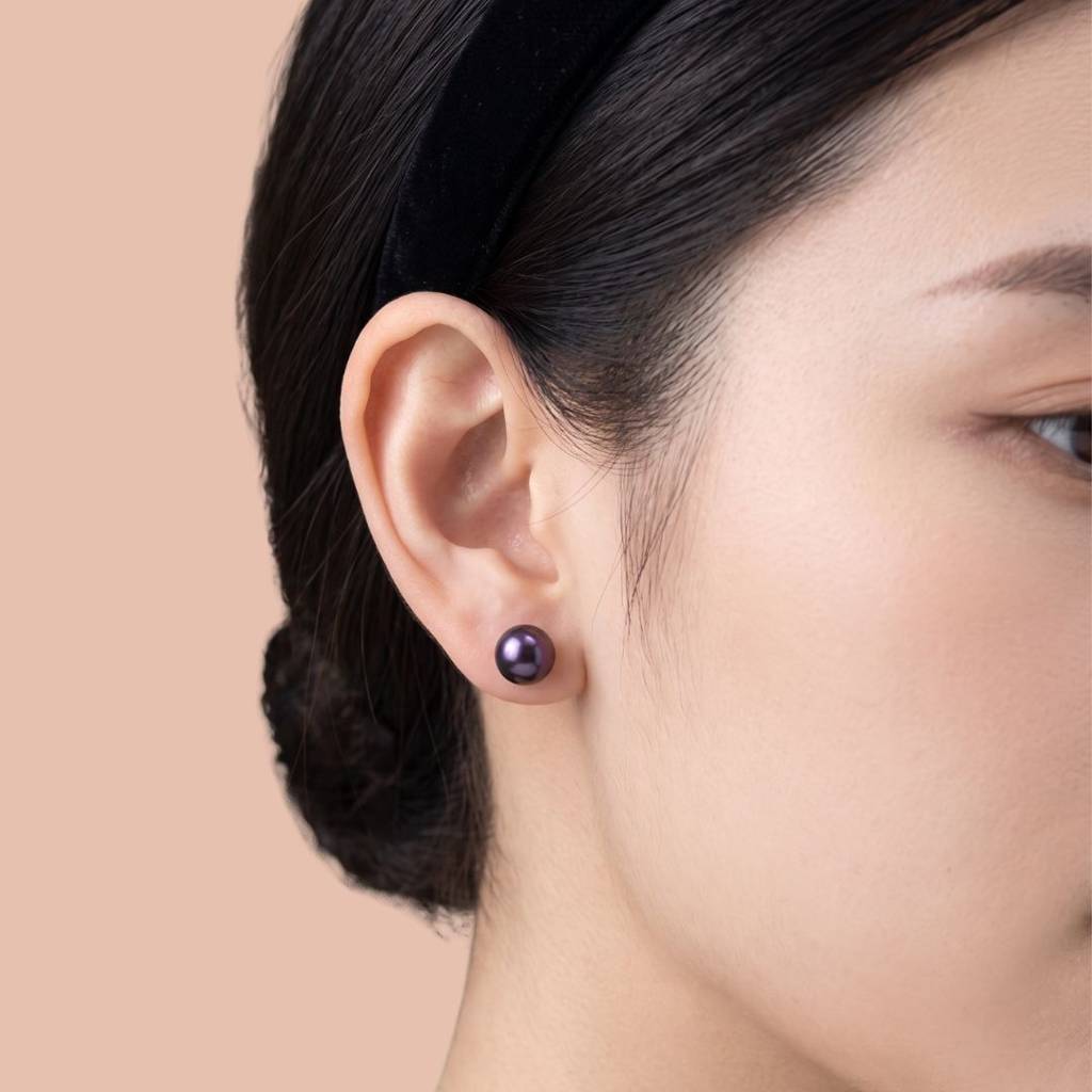 Black Tahitian Pearl Studs - Gold : black-tahitian-pearl-studs-gold
