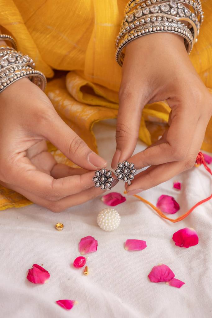 925 Sterling Silver Mini Flower Toe Ring Lumba Rakhi : SRK505221