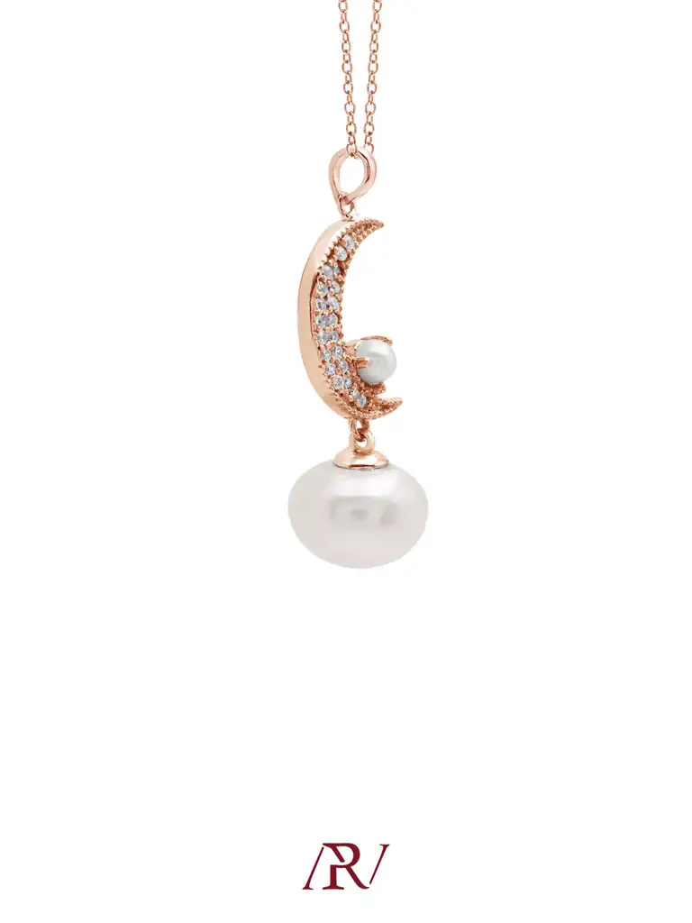 Moonlit Pearl Necklace : ARV-NK-027