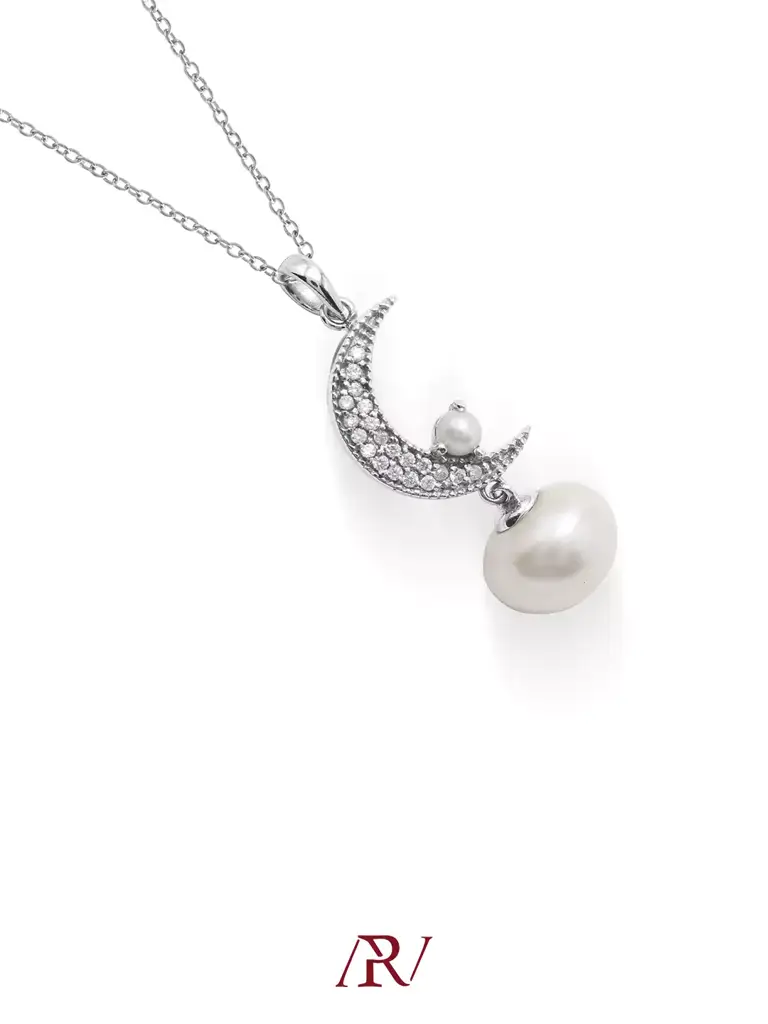 Moonlit Pearl Necklace : ARV-NK-027