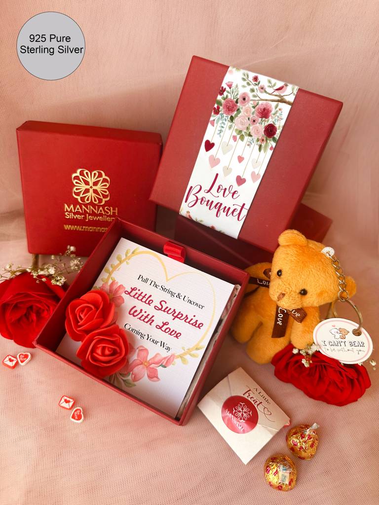Mannash Romantic Love Bouquet Valentine Gift Box With Silver Bracelet : MZRVHB971D2399