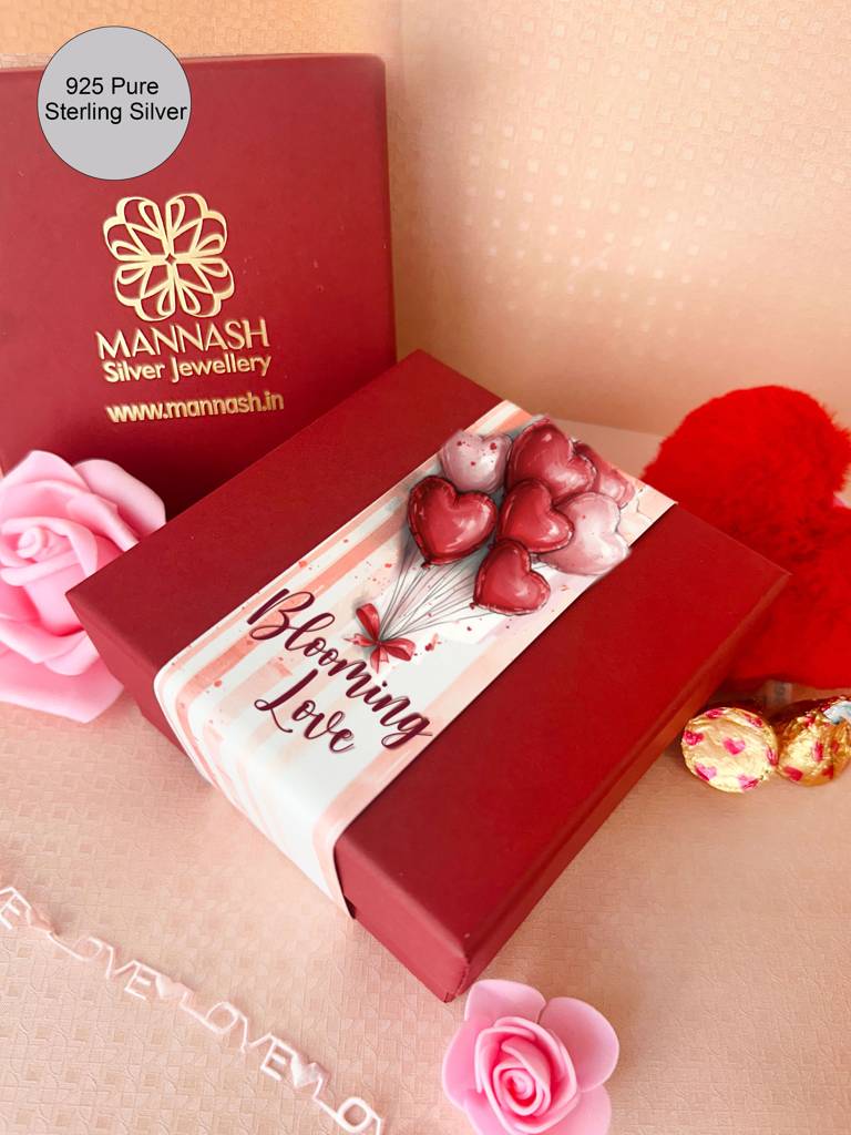 Mannash Blooming Love Valentine Gift Hamper Solitaire Heart Silver Ring : MZRVHR973D2401