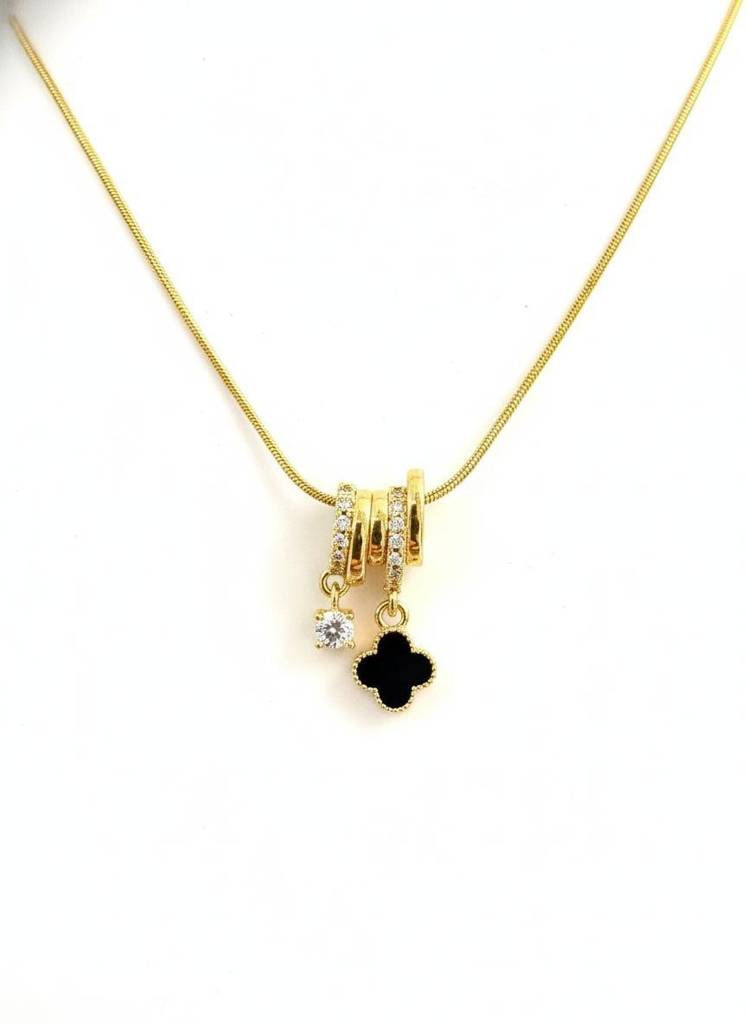 Clover Charm Necklace : N131