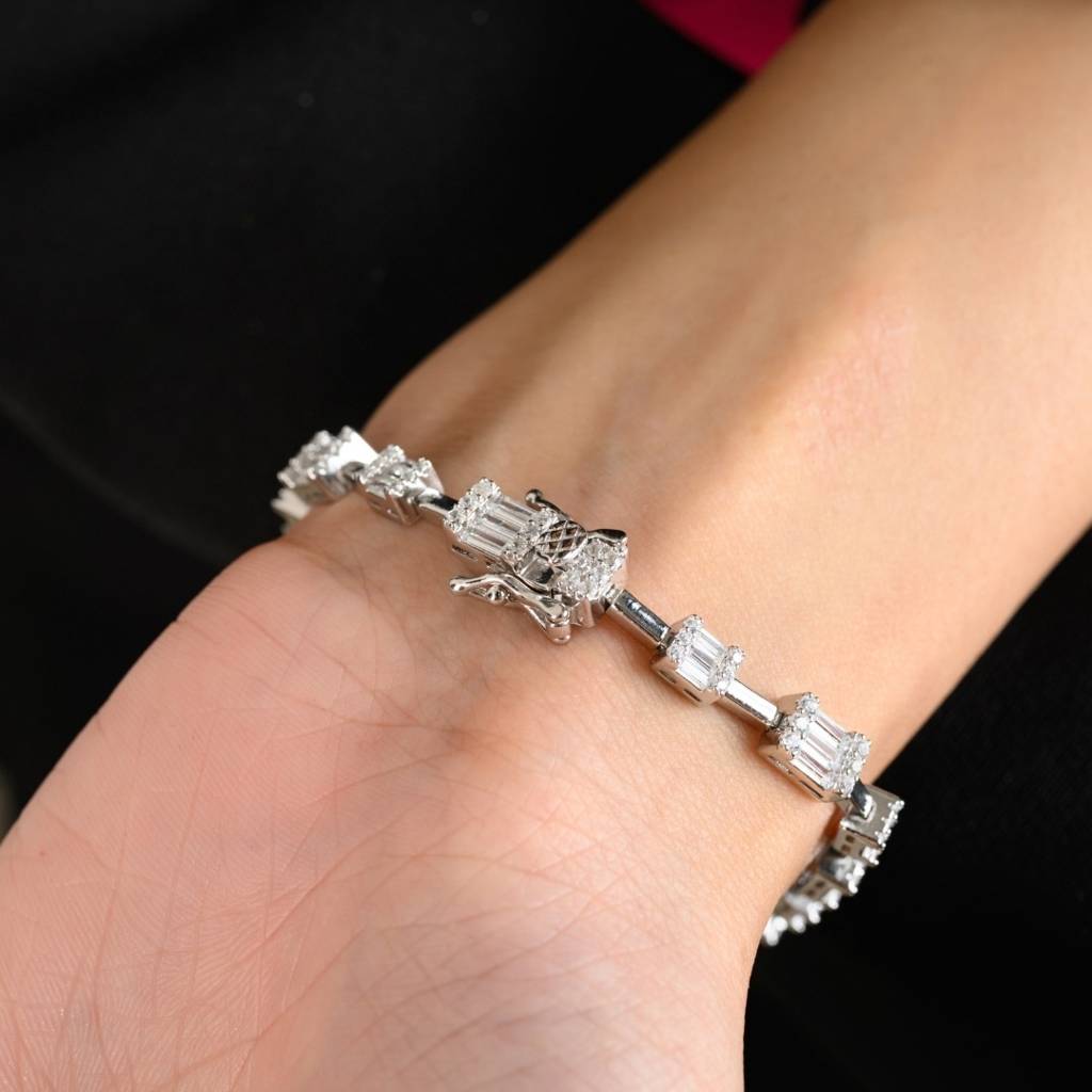 Tennis Bracelet With Sparkling Baguette Cut Cz Diamonds In 925 Silver : NFL83