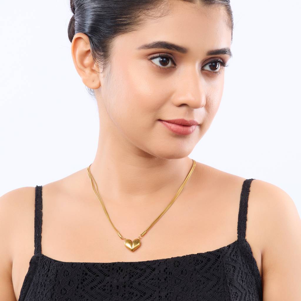 Magnetic Love Heart Necklace : NK182