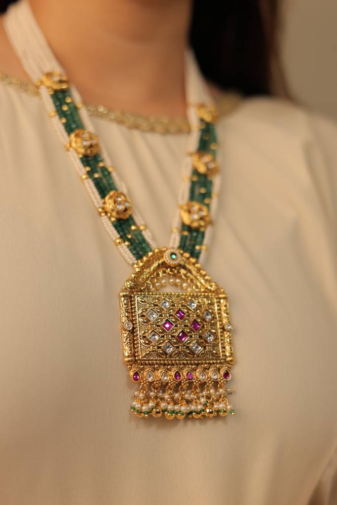 Antique Gold Plated Traditional Necklace Set For Women | Bridal Jewellery Set | Kundan, Temple, Lakshmi, Raja : NS0425SRP372GM
