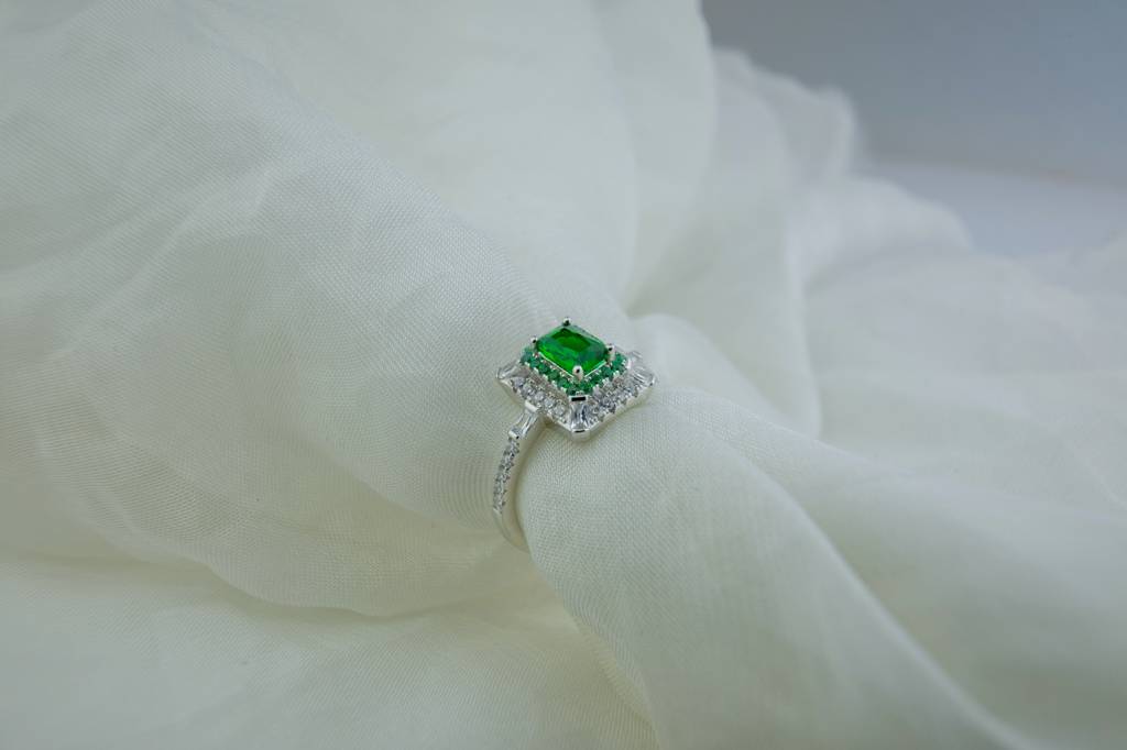 925 Silver Emerald-Cut Statement Ring | Green Cz Halo : SKU-P-RG94