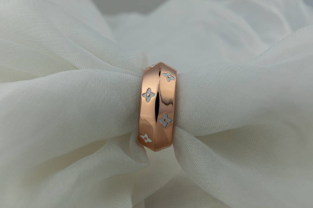 Rose Gold And White Enamel Floral Band Ring : SKU-P-RG09