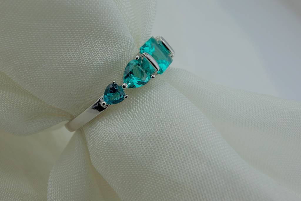 925 Sterling Silver Five-Stone Green Cz Ring | Handcrafted Jewelry : SKU-P-RG77
