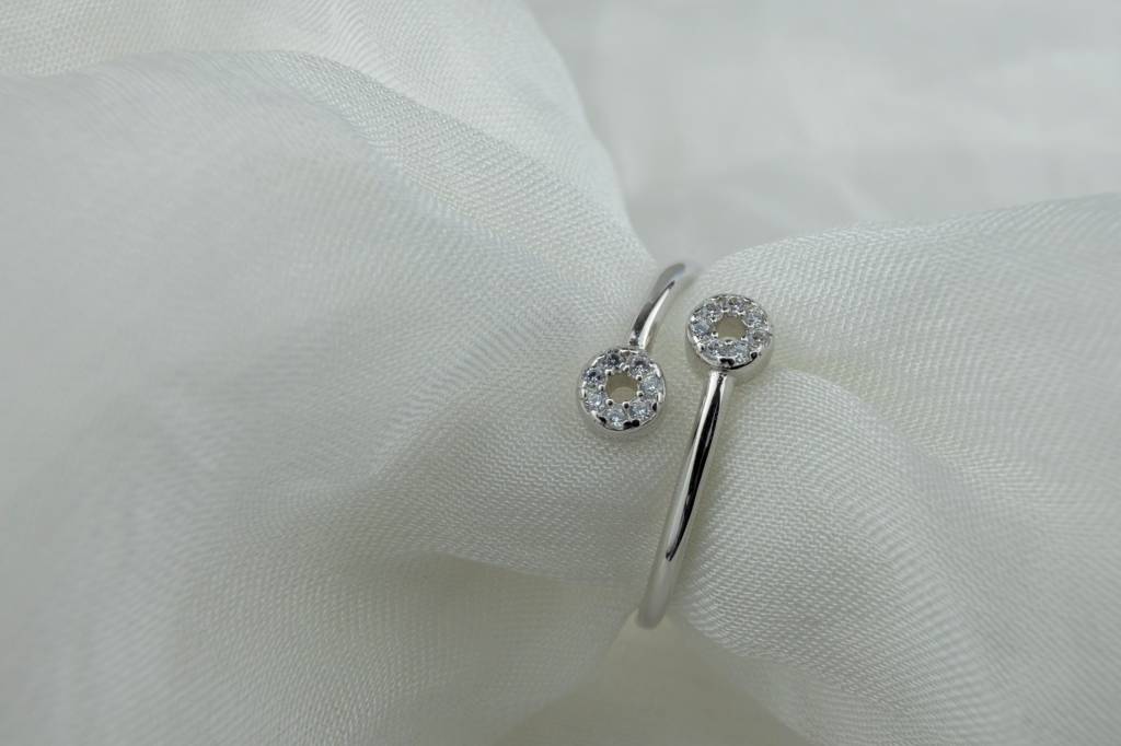 925 Sterling Silver Minimalist Bypass Ring With Cz Stones : SKU-P-RG97