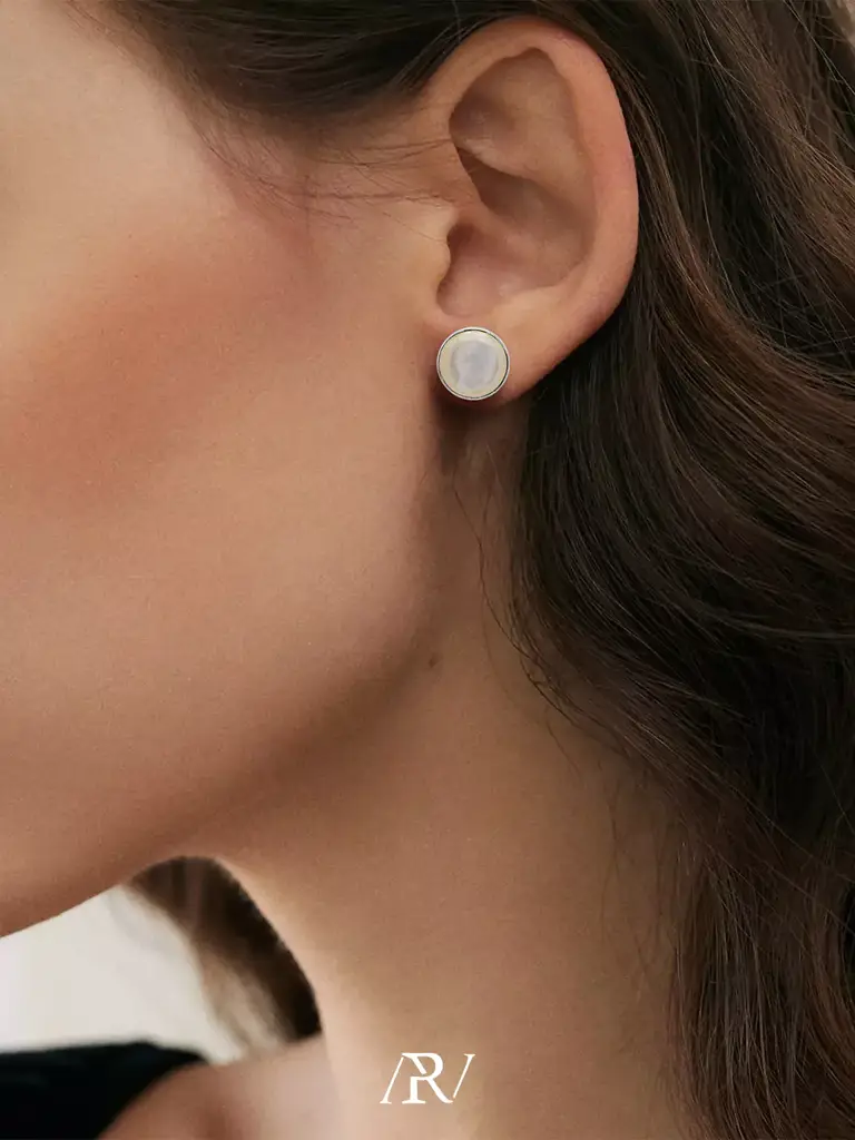 Pearl Studs : ARV-ER-046