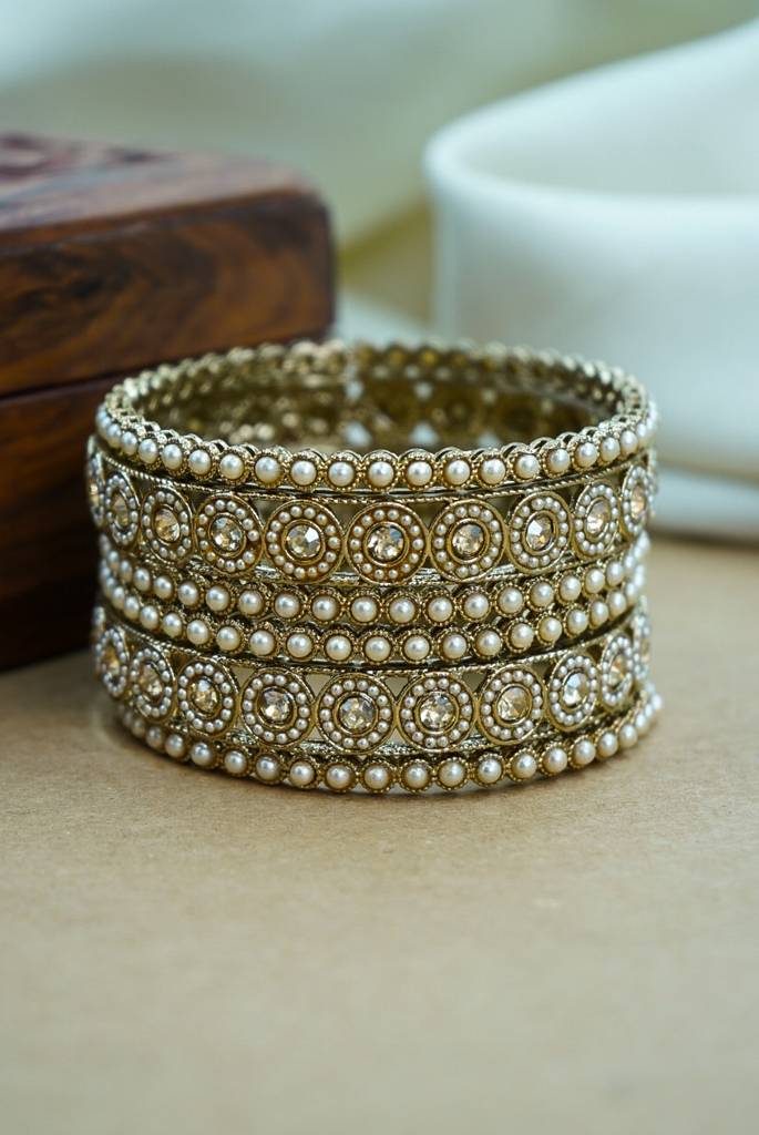 Bridal Pearl Antique Bangles : HJ-8