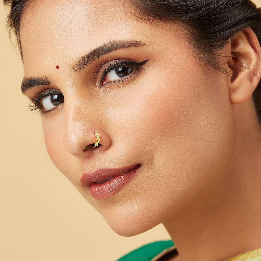 Yuvora 18K Yellow Gold Allure Twist Nose Pin For Women | Screw Back Closure | Bis Hallmarked | Pure Gold Nos : PNR1004-DC-18YG