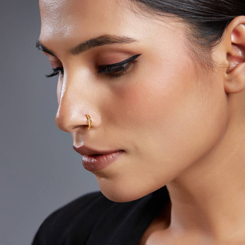 Yuvora 18K Yellow Gold Gold Orbit Nose Pin For Women | Screw Back Closure | Bis Hallmarked | Pure Gold Nose  : PNR1010-DC-18YG