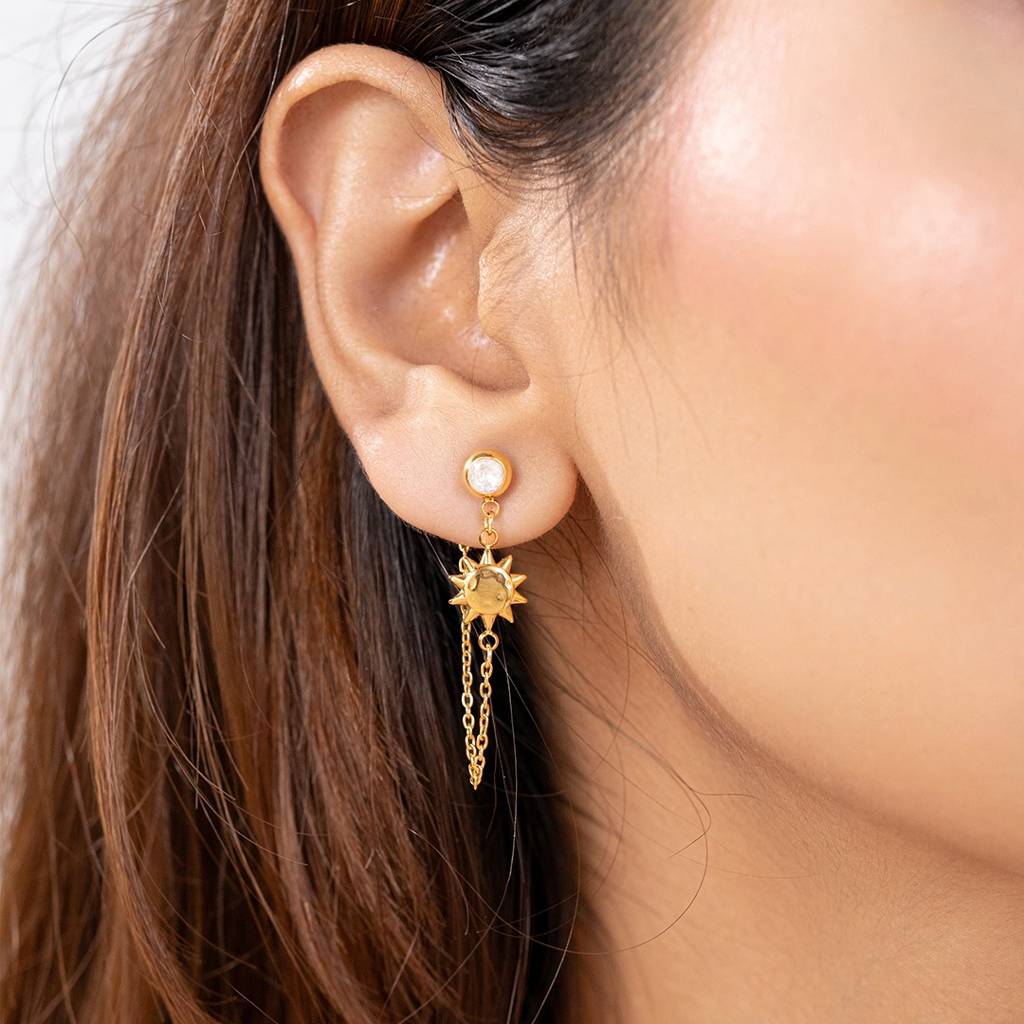 18K Gold Plated Anti-Tarnish Sun & Moon Chain Earrings : EAR-317