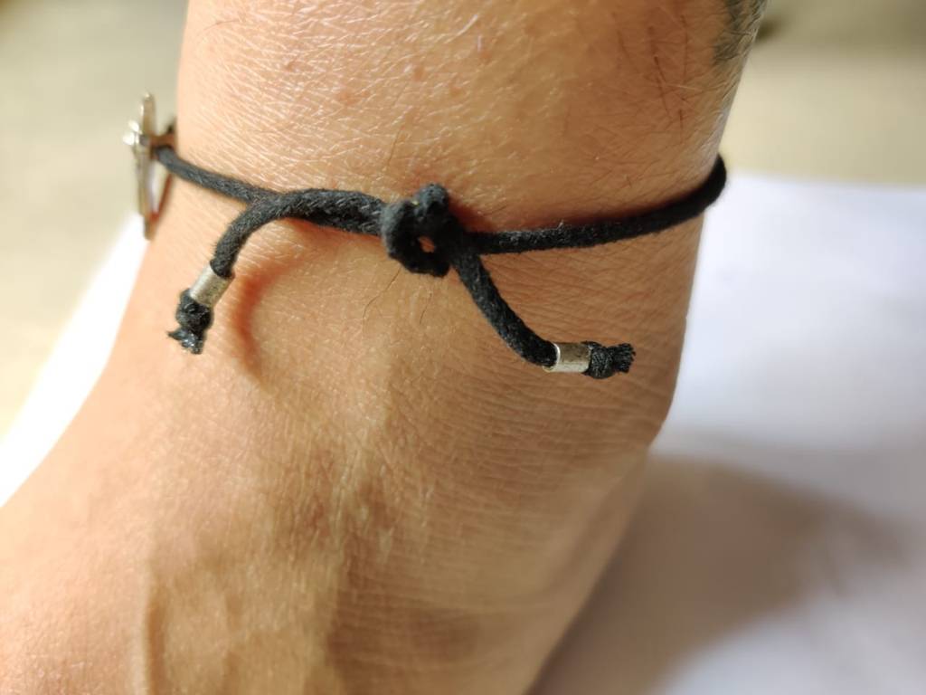 Footsteps Nazarbattu-String Tie : Q516