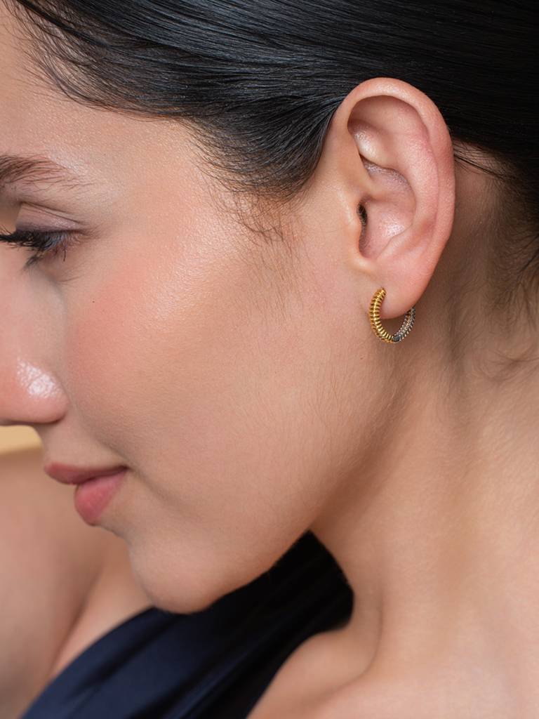 Grooved Curve Huggies Earrings 925 Sterling Silver 18Kt Gold Vermeil Jewellery For Women : QM146007_Y