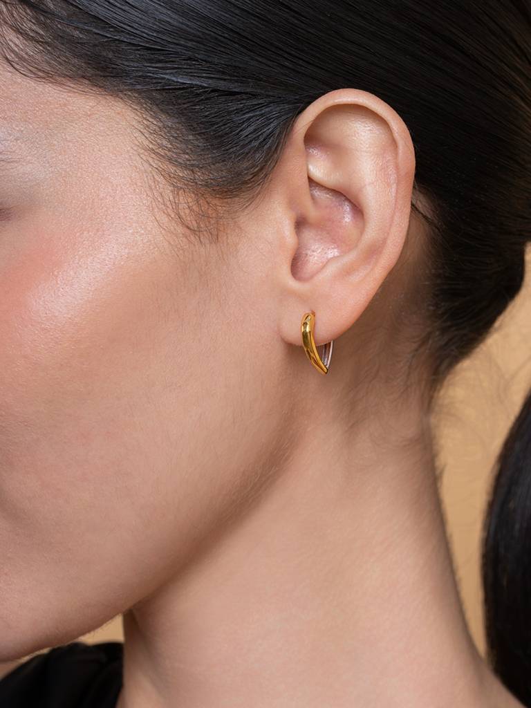 Teardrop Hoop Huggies Earrings 925 Sterling Silver 18Kt Gold Vermeil Jewellery For Women : QM146010_Y