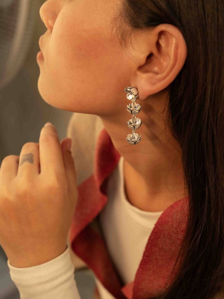 Qurbat Flora Layered Earrings : SE5002