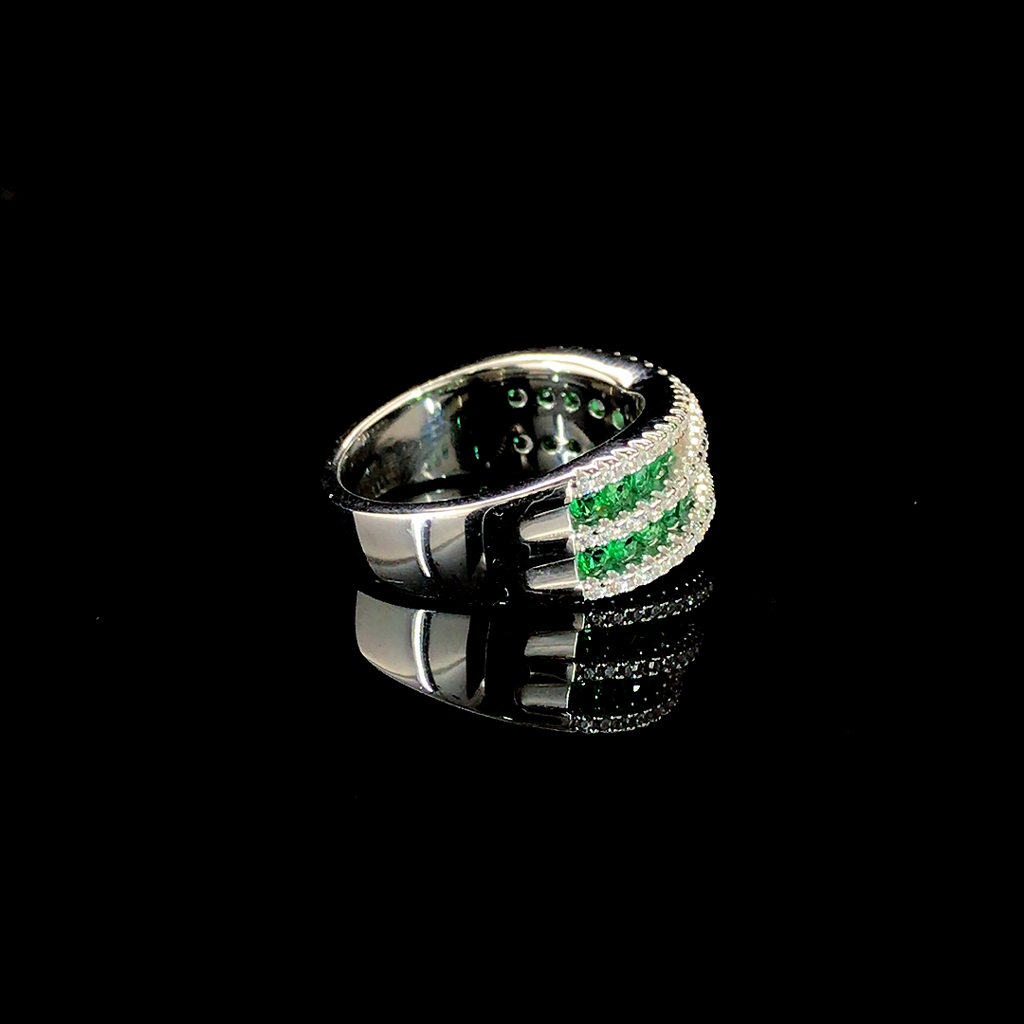 Criss Cross Ring : R03521-E