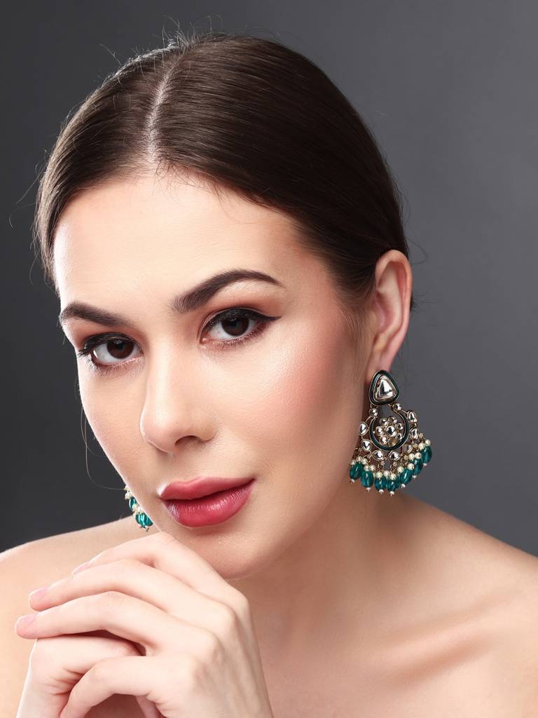 Kundan Hoop Pearl Fringe Earrings : S24FAER238GRN