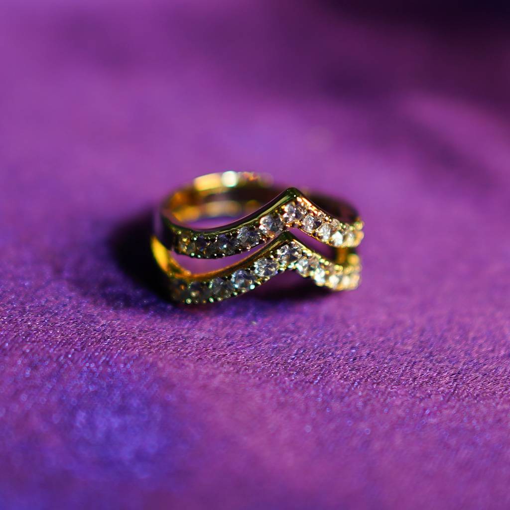 Dual V-Crest Tiara Ring : RG24