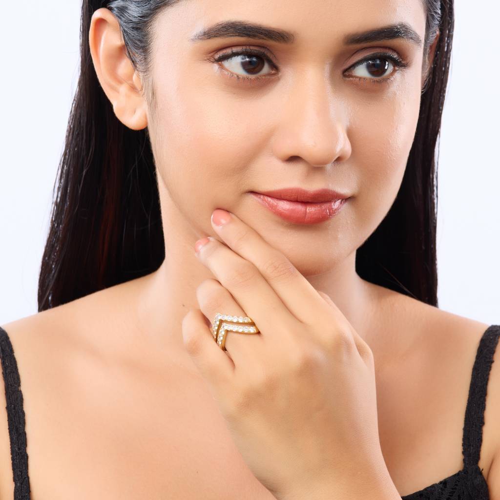 Dual V-Crest Tiara Ring : RG24