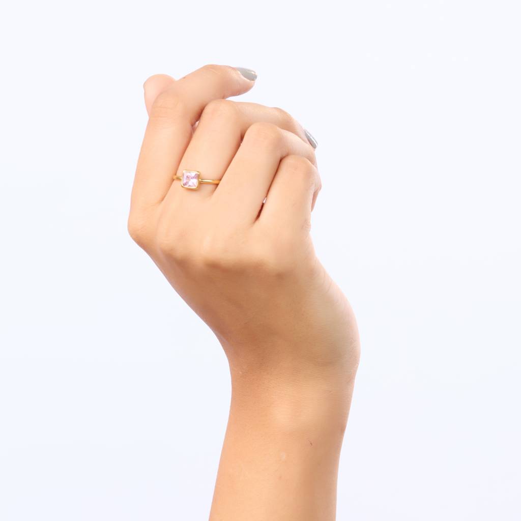 Rose Solitaire Amulet Ring : RG27