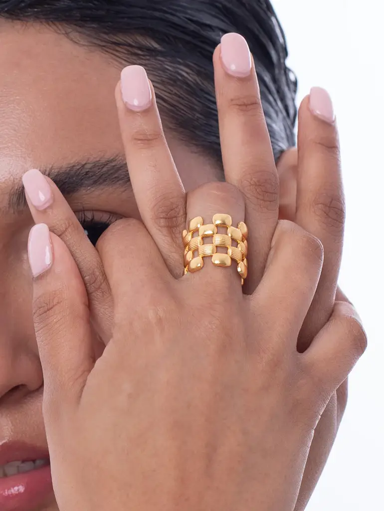 Golden Cutout Chain Ring : M09-EA