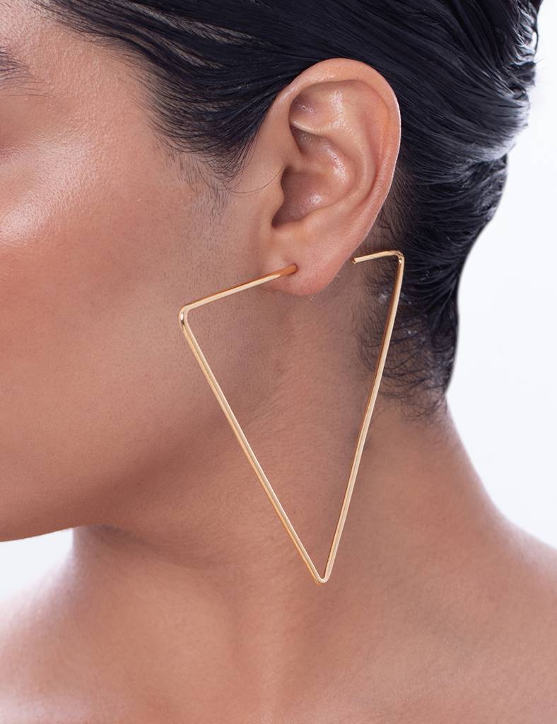 Inverted Triangle Hoops : H23-EA