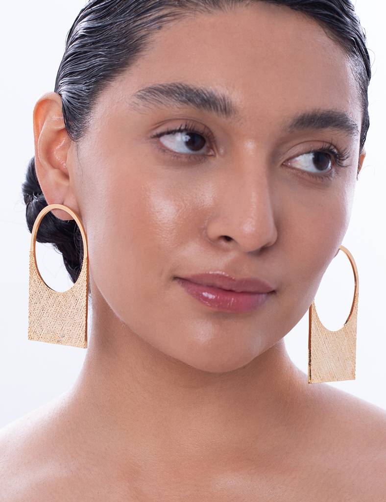 Contour Earrings : H14-EA