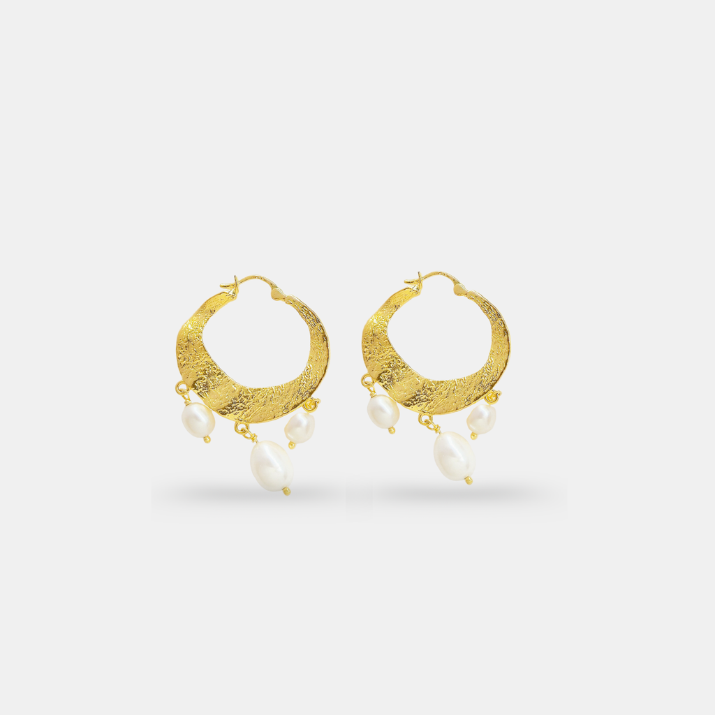 Capri Baroque Pearl Medium Hoop Earrings : ER-BPHP29-YG-WHT