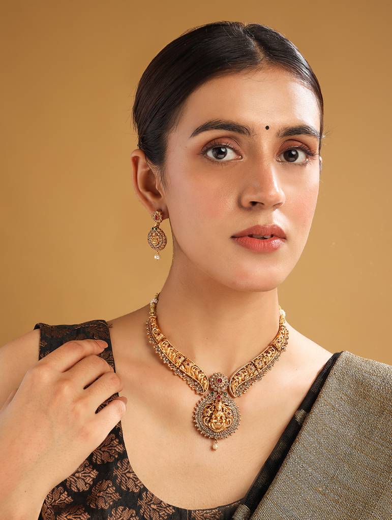 Exquisite Temple-Inspired Necklace Set : SATJS229