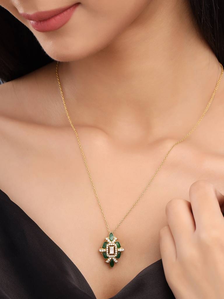 925 Sterling Silver Moissanite Studded Gold-Plated Pendant With Chain : SILDWP008