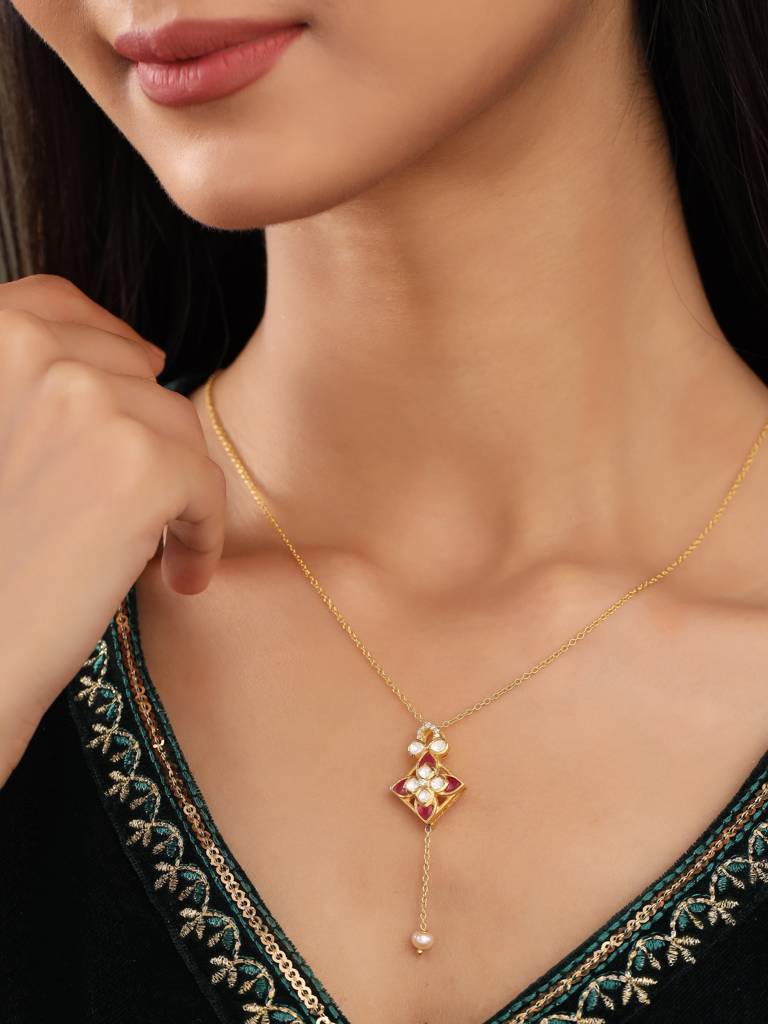 925 Sterling Silver Gold-Plated Stone-Studded Pendant With Chain : SILDWP012