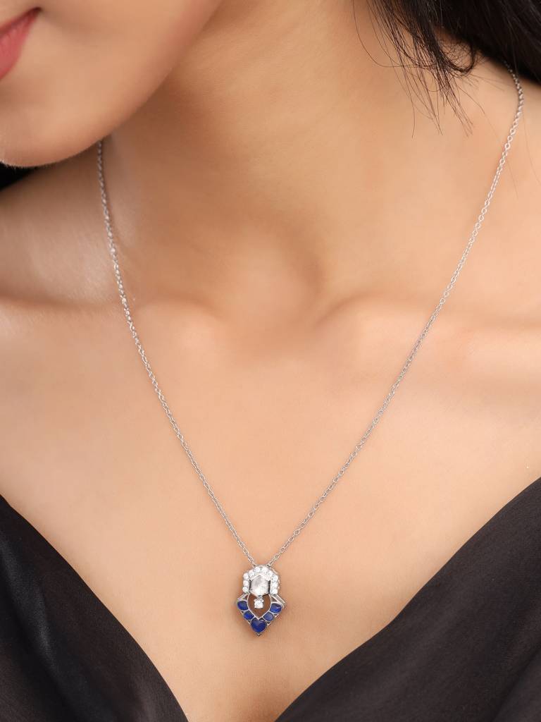 925 Sterling Silver Moissanite Studded Pendant With Chain : SILDWP016