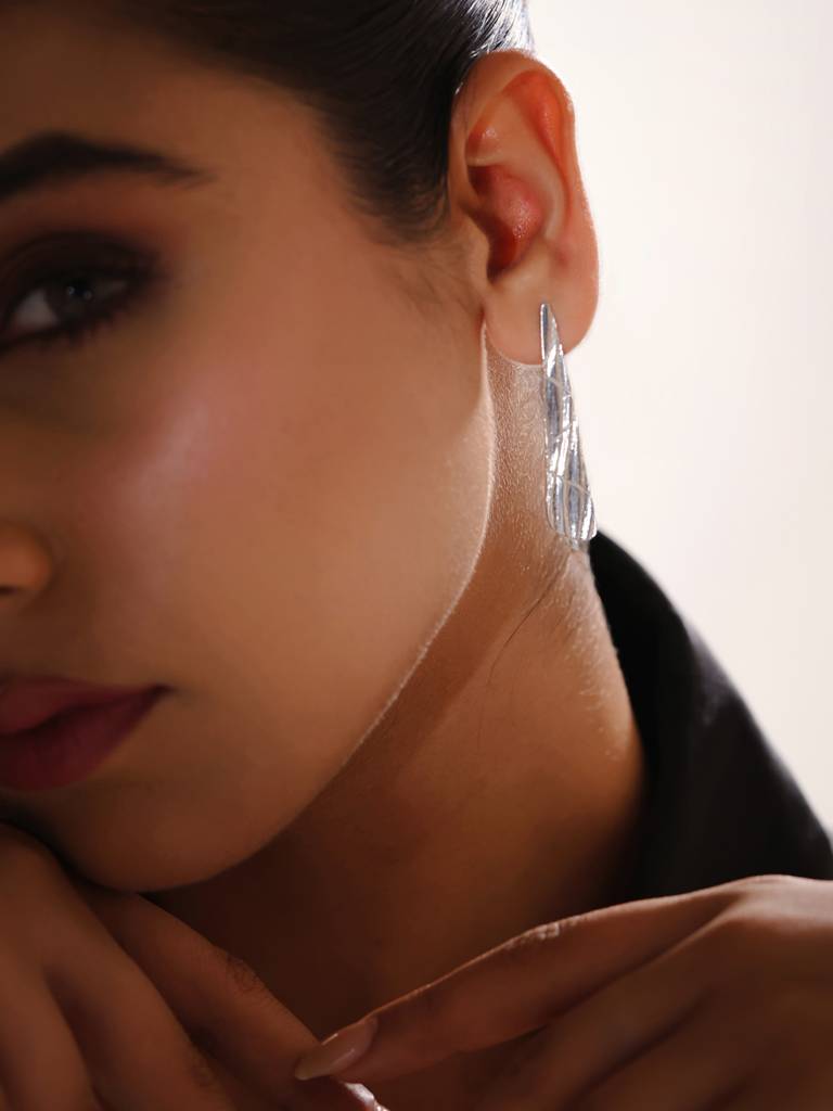 Kicky And Perky 925 Sterling Silver Drop Texture Earring For Women : SILGENE025