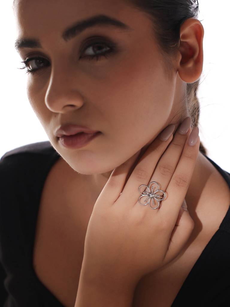 Kicky And Perky 925 Sterling Silver Floral Adjustable Ring For Women : SILGENR008_S