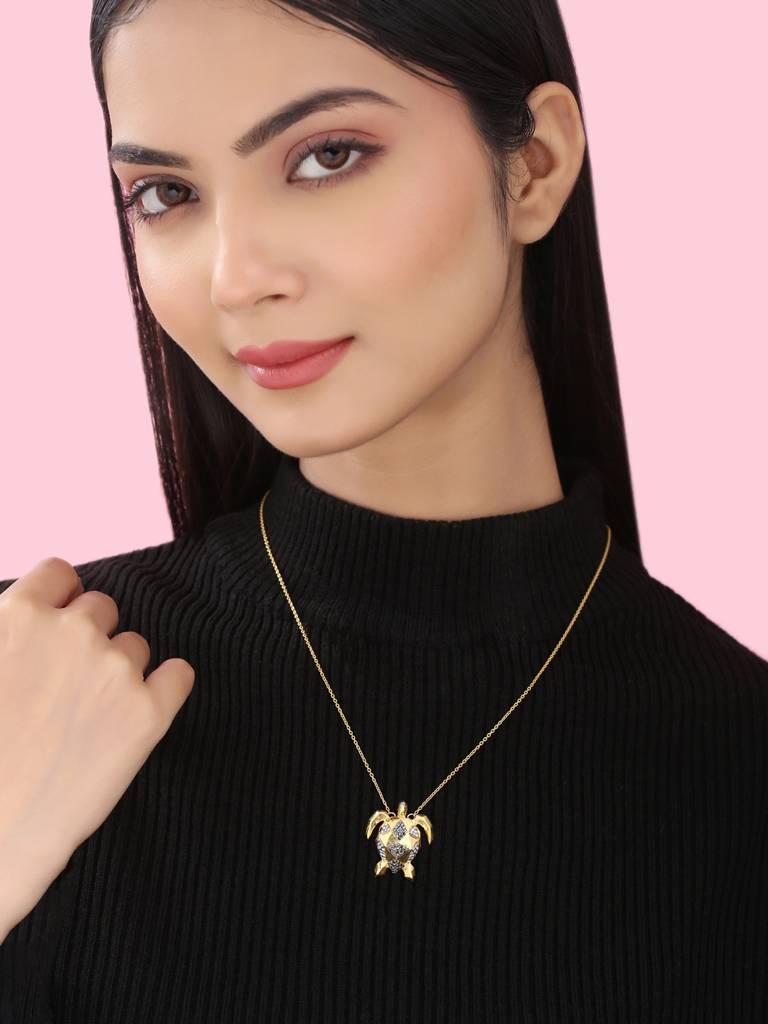 925 Sterling Silver Gold Plated Wilderness Harmony Turtle Pendant : SILJSP005